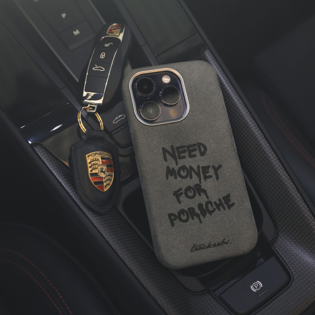 Coque en Alcantara® "Need Money For Porsche"