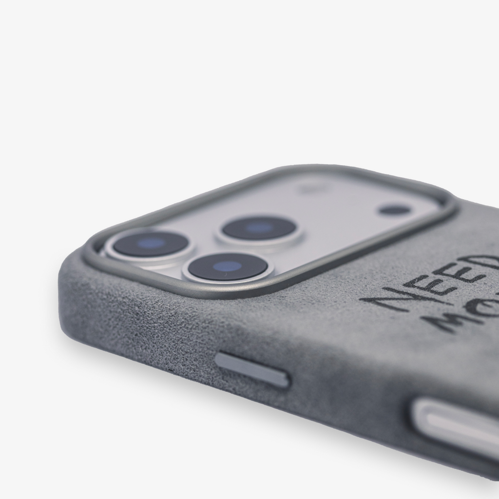 Coque en Alcantara® "Need Money For Porsche"